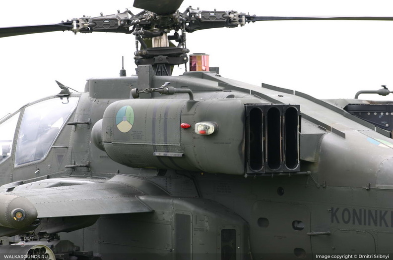 ds_apache_ah-64d_04.jpg